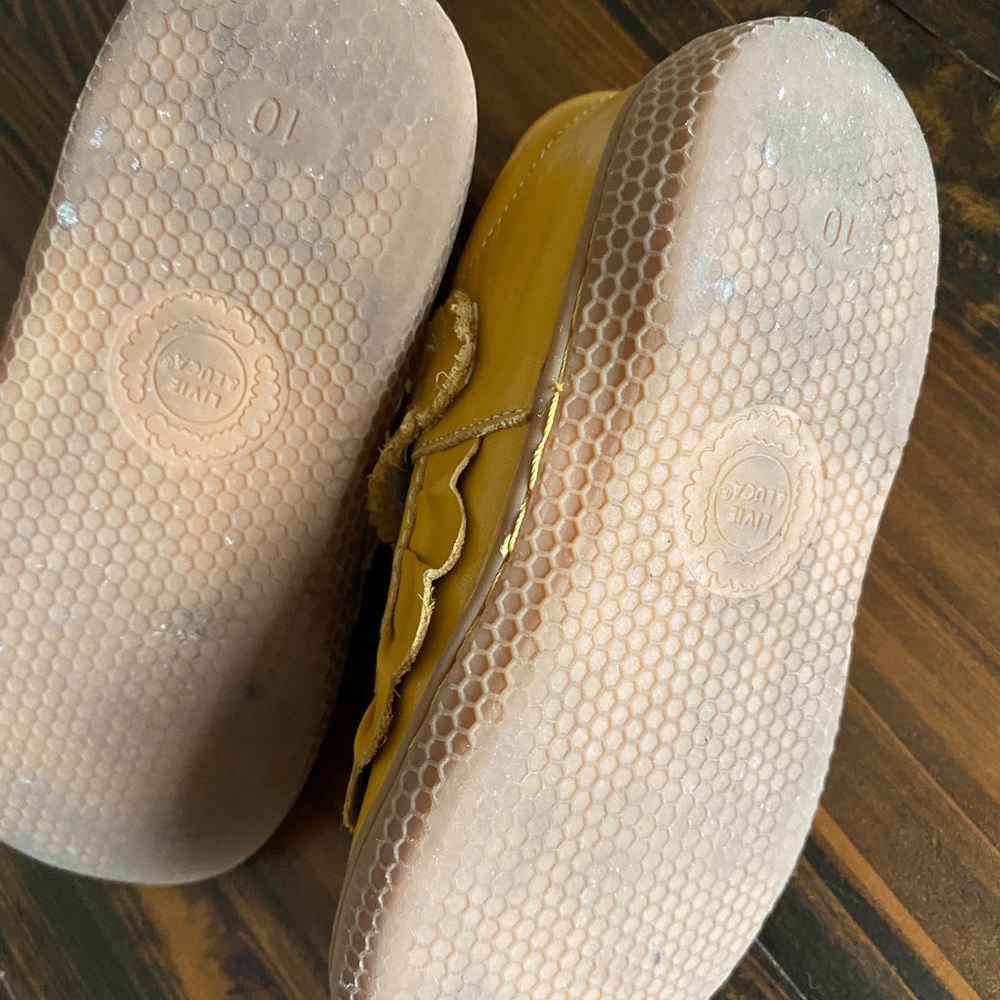 Shoes - Picture 7 of 7